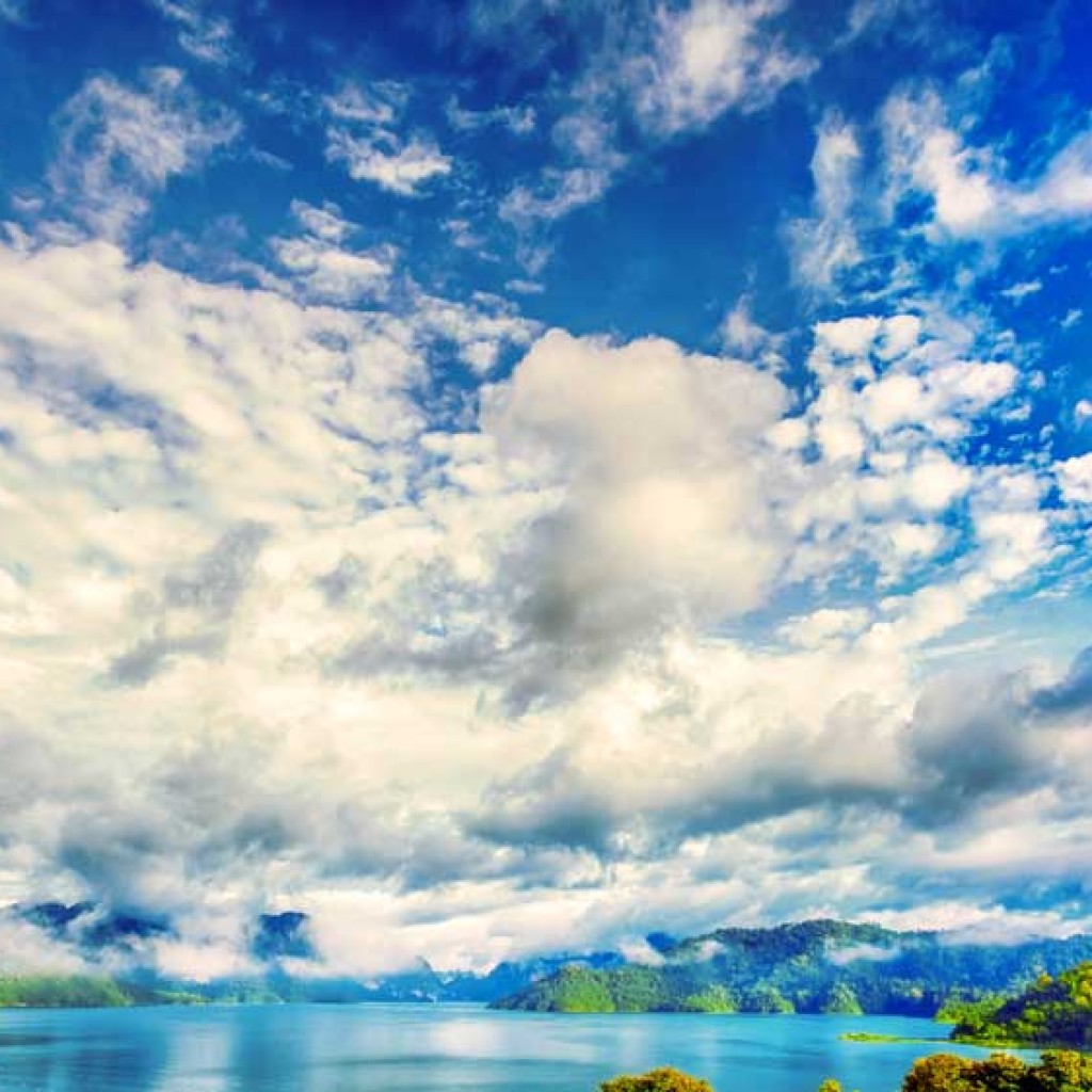 Stunning Cheow Lan Lake